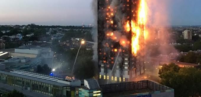 (Vidéo) - A Londres, plusieurs morts et au moins 50 blessés dans l’énorme incendie d’un immeuble