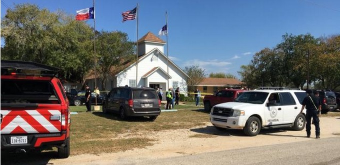 Une autre fusillade mortelle aux Etats-Unis, au Texas : 26 morts et 20 blessés