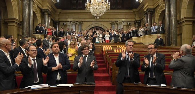Catalogne : la Cour constitutionnelle annule la déclaration d'indépendance 