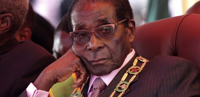 Robert Mugabe poussé vers la sortie