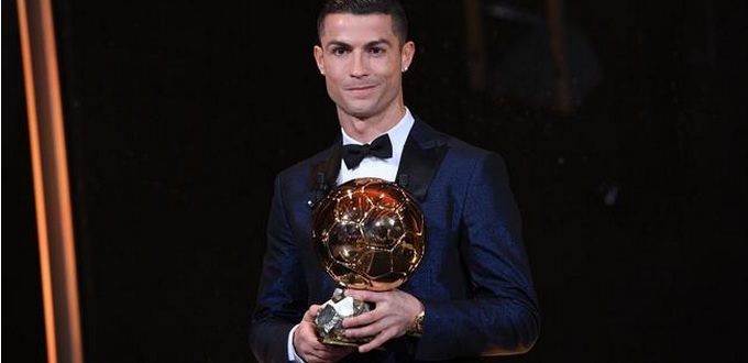 Ronaldo remporte son 5ème Ballon d’Or et égale le record de Messi