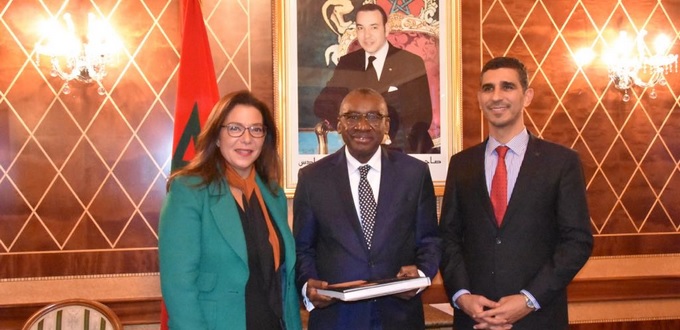 Neila Tazi rencontre le chef de la diplomatie sénégalaise