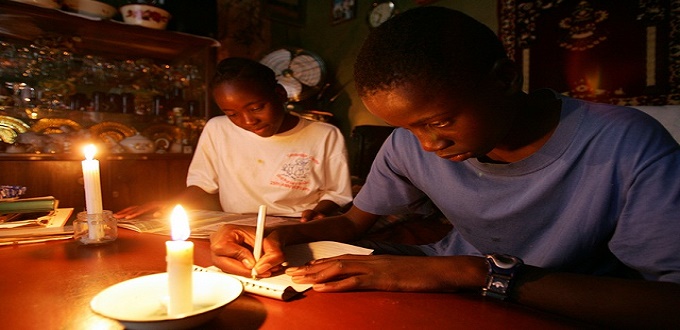 Electrification en Afrique : la Banque Mondiale tire la sonnette et presse le continent