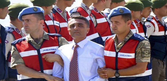 Purge en suite : Prison à vie pour 104 ex-militaires en Turquie