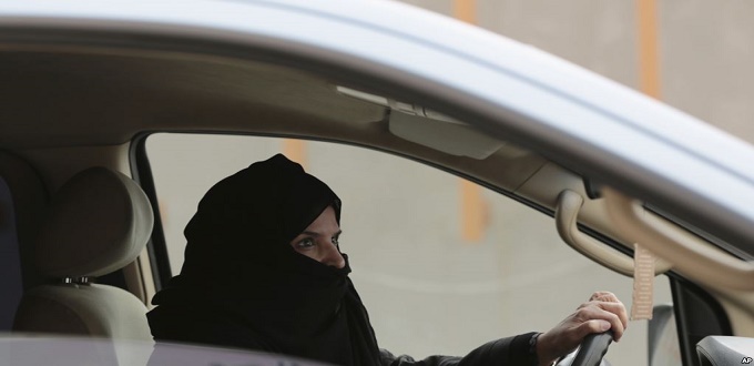 L'Arabie saoudite a commencé à délivrer des permis de conduire à des femmes