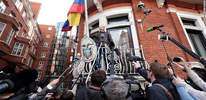 Julian Assange cherche un accord pour mettre fin à « l’isolement diplomatique »