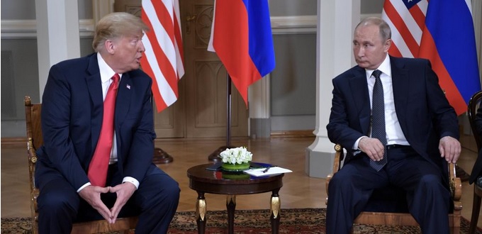Trump salue "un très bon début" avec Poutine au sommet d'Helsinki