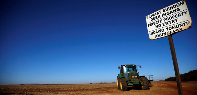 La Haute Cour sud-africaine rejette la contestation par les agriculteurs blancs des plans d'expropriation de terres