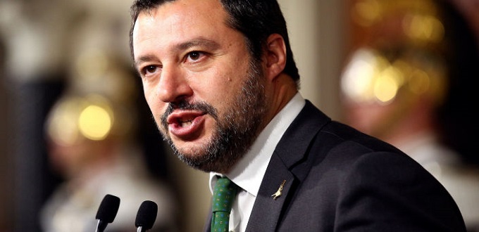 Salvini de plus en plus populaire, l’Italie de plus en plus fermée aux migrants