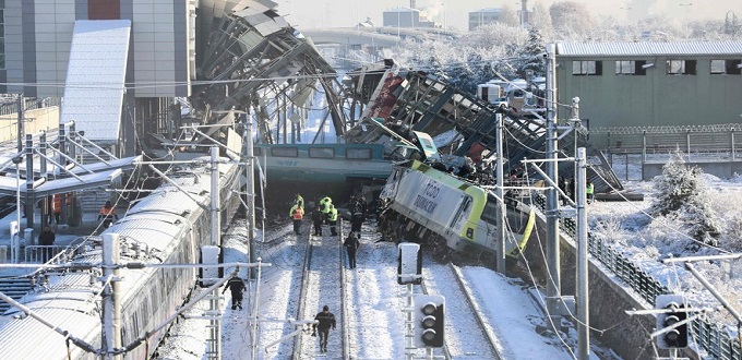 Un accident de TGV turque fait 9 morts et 46 blessés