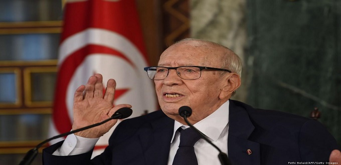 Tunisie : Essebsi poursuivi en justice pour « excès de pouvoir »
